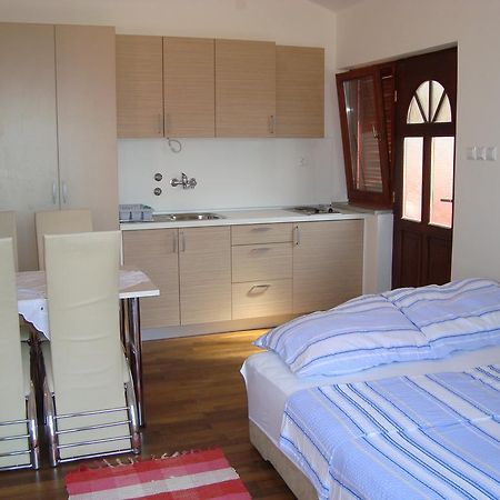 Apartments Josip Pinezići المظهر الخارجي الصورة