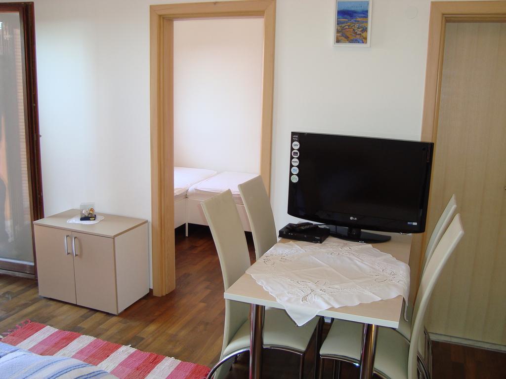 Apartments Josip Pinezići المظهر الخارجي الصورة
